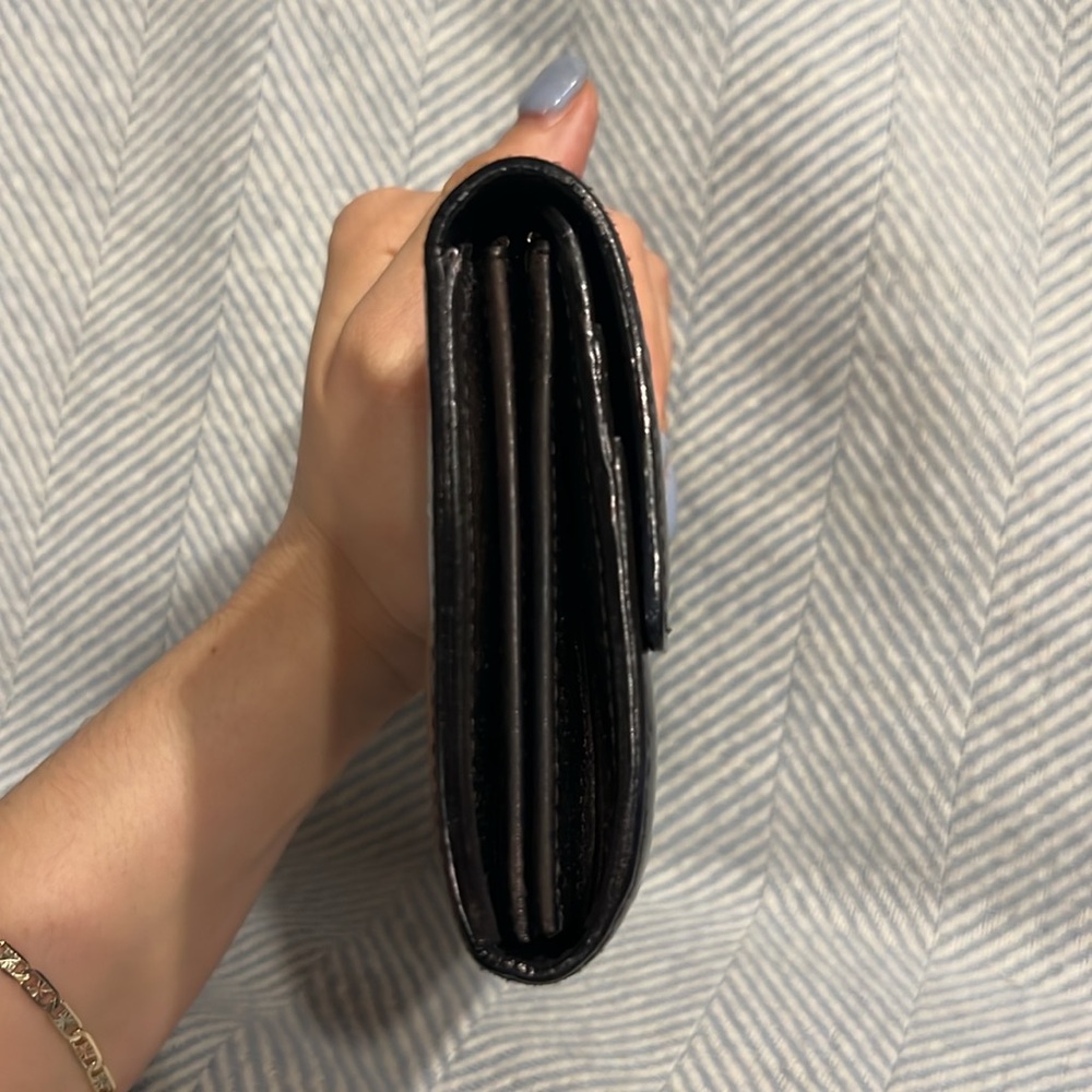 Louis Vuitton Monogram Vernis Sarah Wallet - Picture 10 of 13